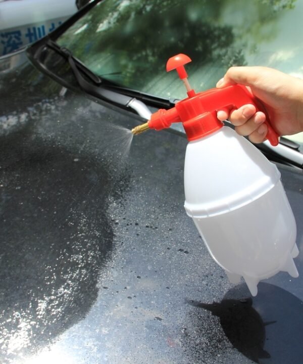 KANEED 1.5L Corrosion-Resistant Hand-pressure Hand Pump Pressure Sprayer Water Bottle for Washing Car And Gardening(White)