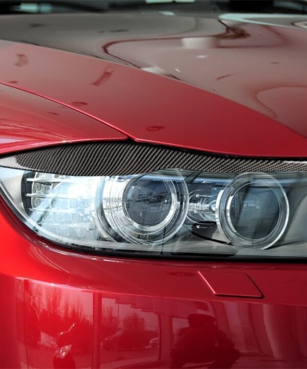 1 Pairs Carbon Fiber Car Lamp Eyebrow Decorative Sticker for BMW E90 / 318i / 320i / 325i 2005-2008, Drop Glue Version