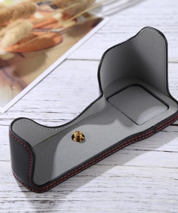 1/4 inch Thread PU Leather Camera Half Case Base for Sony A7S2 / A7R2 / A7K2 / A7 II