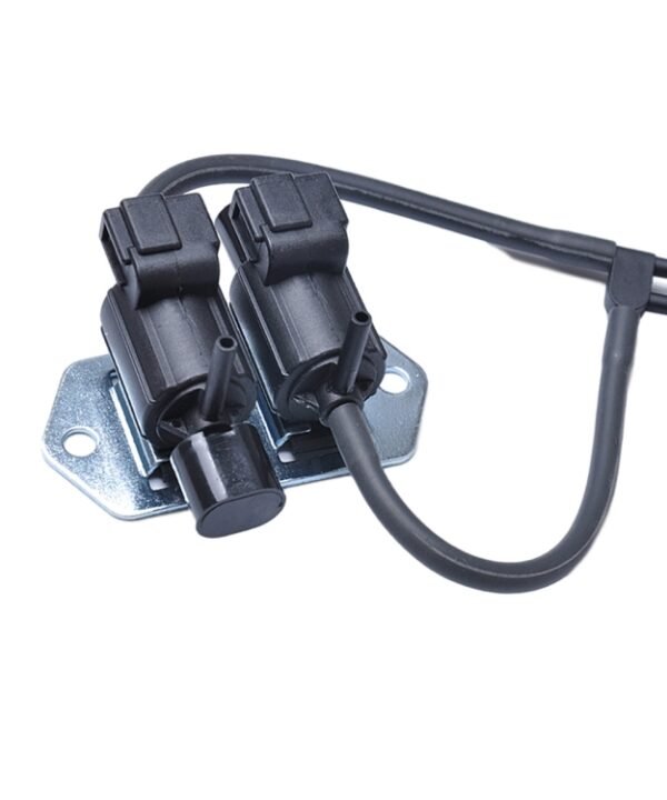 Car Vacuum Wheel Clutch Control Solenoid Valve K5T47776 for Mitsubishi Pajero L200 L300