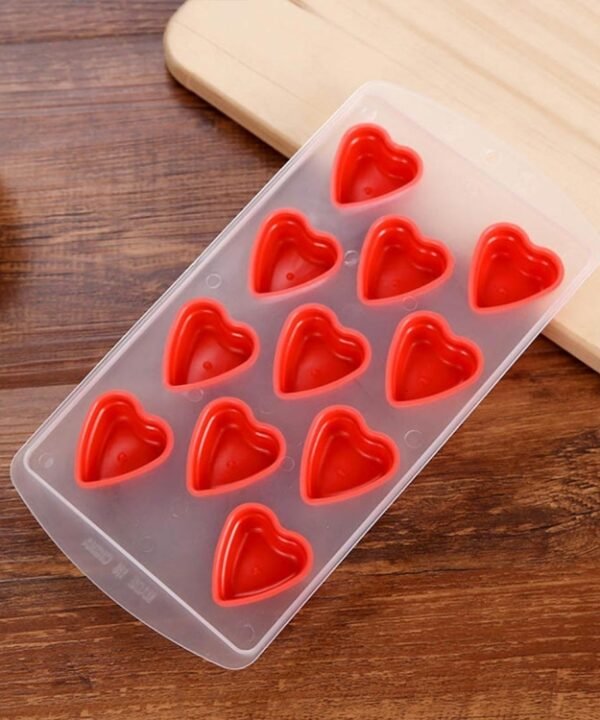 Love Shaped Silicon Ice Cube Tray / Ice Mold Random Color