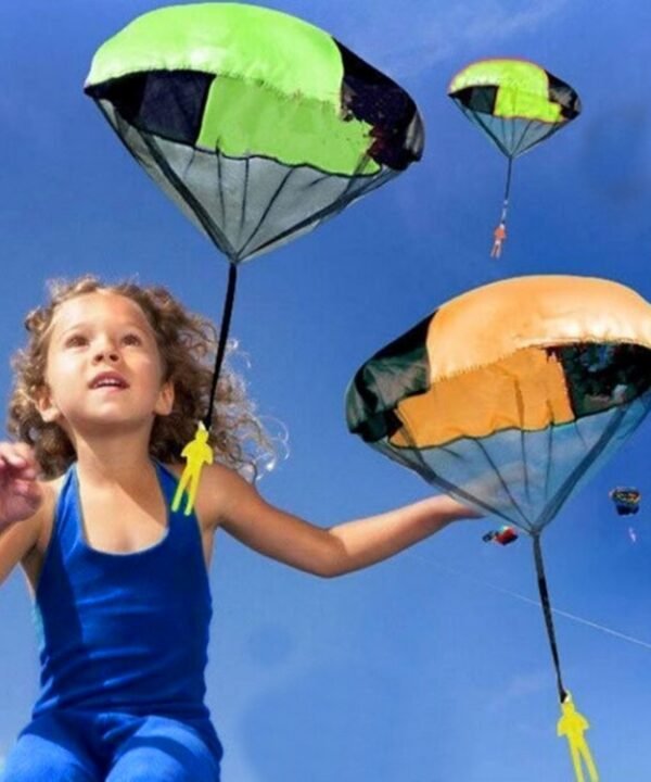 Hand Throwing Mini Play Parachute Paratrooper Outdoor Games Children Educational Toys with Figure Soldier for Kids, Random Color Delivery