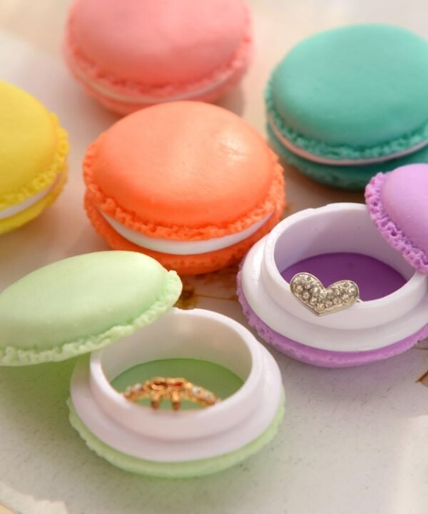 10 PCS Lovely Macaron Style Ornaments Box Portable Medicine Box Storage Box Random Color Delivery