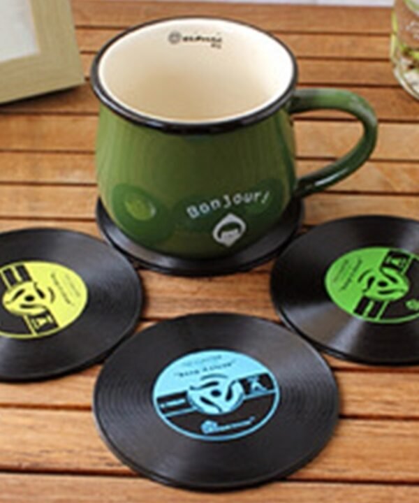 4 PCS Retro Black Vinyl CD Record Drink Coasters Home Table Cup Mat Decor Coffee Drink Placemat Tableware Spinning, Diameter: 10cm, Random Color Delivery