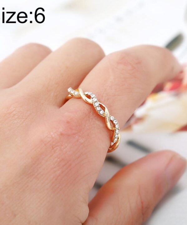 Simple Stylish Ladies Full Rhinestone Twist Modelling Ring(US Size:6), US Size:6