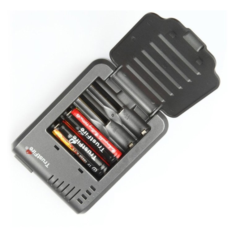 TR-003P4 TrustFire 1x4 Universal Cylindrical Li-ion Battery Charger for 10430/ 10440/ 14500/ 16340/ 17670/ 18500 - Image 2
