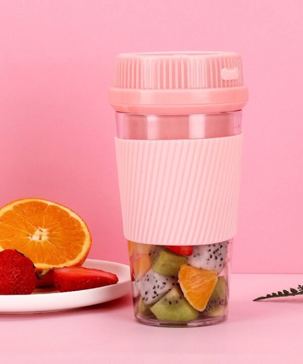 Portable USB Rechargeable Mini Household Electric Fruit Juicer, 250ml