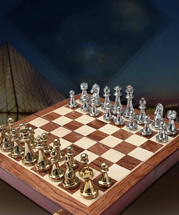 Zinc Alloy Simple European Chess Board Chess Set