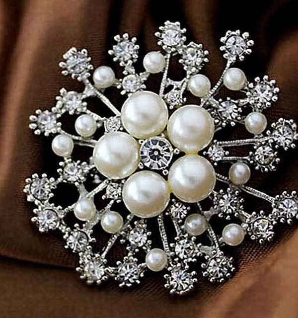 Women Large Snowflake Imitation Pearls Rhinestones Crystal  Brooch Pin Jewelry, White, Gold