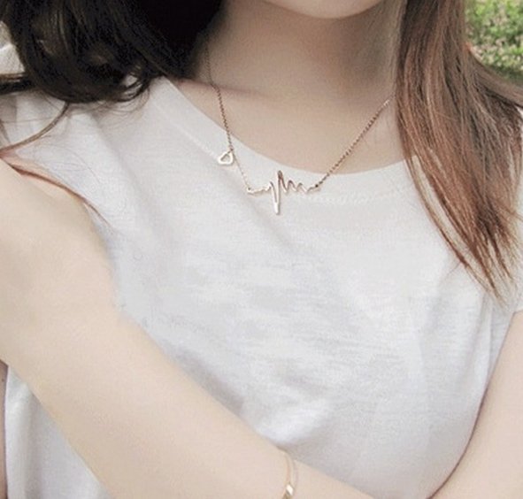 Necklace Love Shaped Titanium Steel Heartbeat Lockbone Chain Heart Pendant Necklace Female Retro Necklace Jewelry Accessorie, Gold, Silver - Image 4