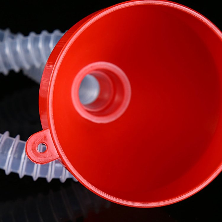 Pour Oil Tool Car Motorcycle Truck Vehicle Plastic Filling Funnel with Soft Pipe - Image 5