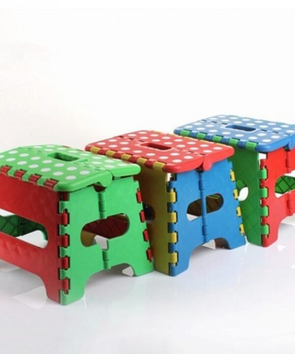 Portable Thick Plastic Kids folding Stool Outdoor Activity Tool Home Traveling Necessity, Color Random Delivery