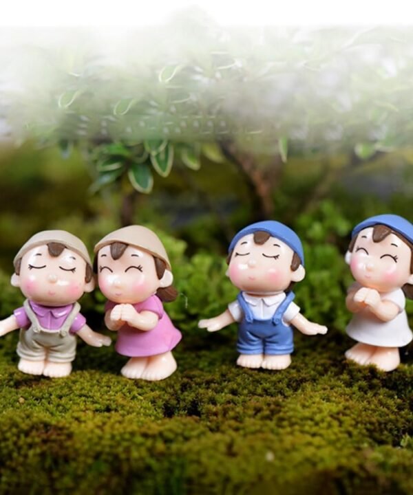 4 PCS Boys and Girls Micro Landscape Ornaments Toy House Decorations, Random Style Delivery