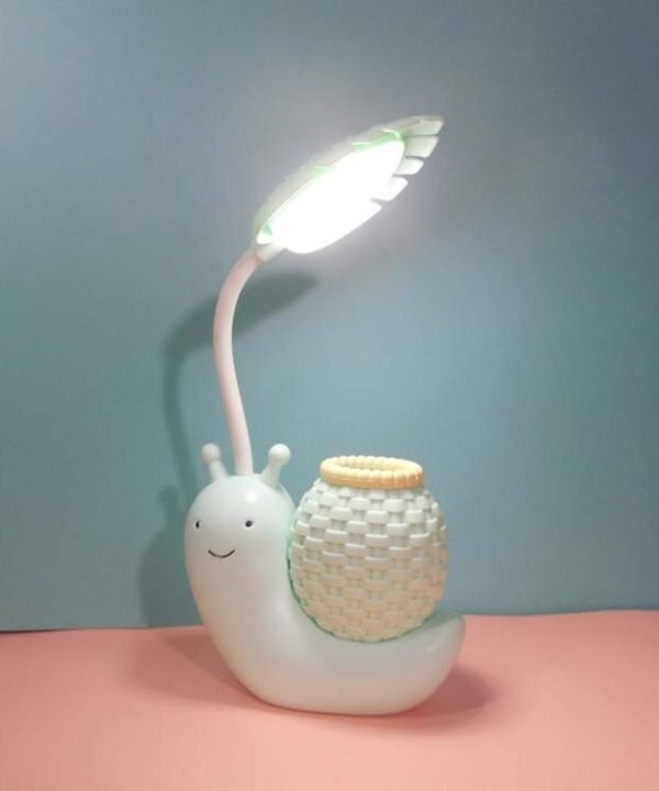 L-0 Cartoon Snail Pen Holder USB Rechargeable LED Soft Eye-Protection Desk Lamp
