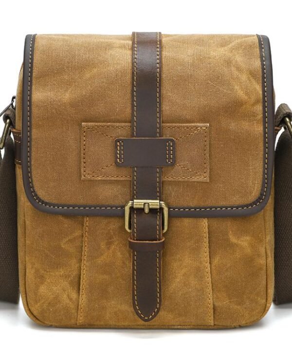 Men Waxed Canvas Crossbody Bag Vintage Crazy Horse Leather Messenger Bag for Daily Commute