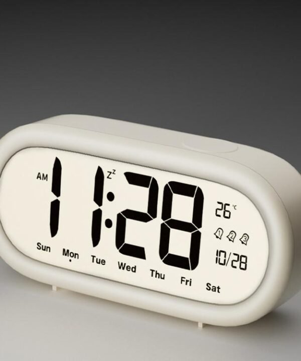 Battery Operated Digital Alarm Clock Loud Bedside Clock with 3 Alarm Settings, Temperature Date and Backlight Snooze