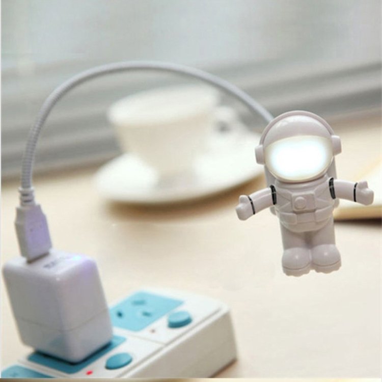 Cool New Astronaut Spaceman USB LED Adjustable Lamp Desk Night Light for Computer PC - Image 3