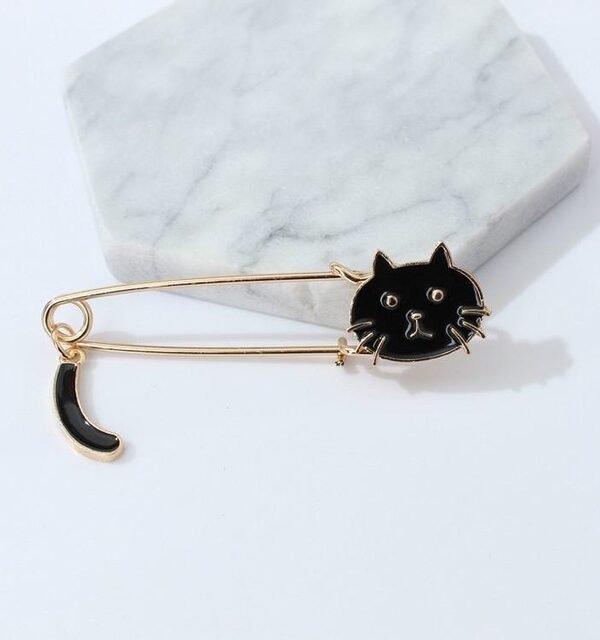Lovely Drip Small Cat Wagging Tail Animal Brooch, Black, White