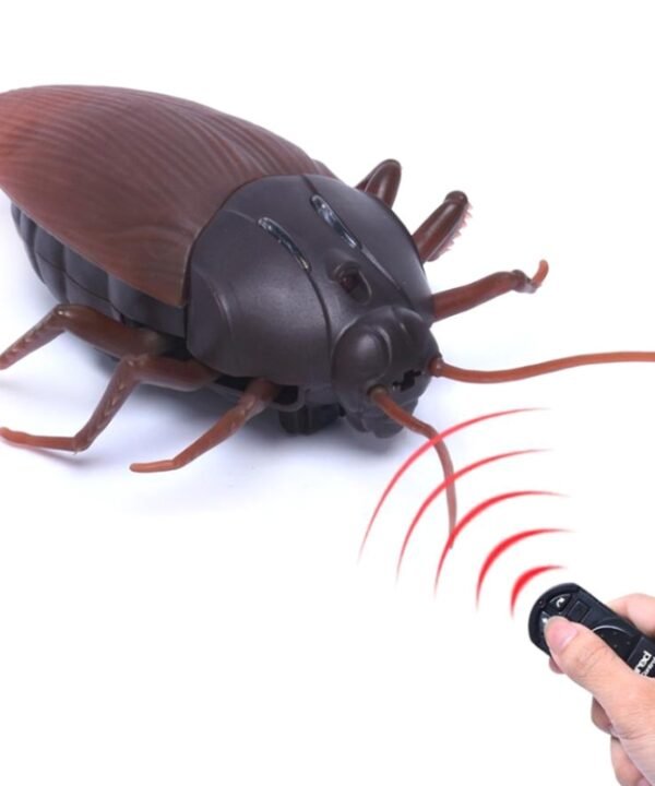 Tricky Funny Toy Infrared Remote Control Scary Creepy Cockroach, Size: 7.5*14cm